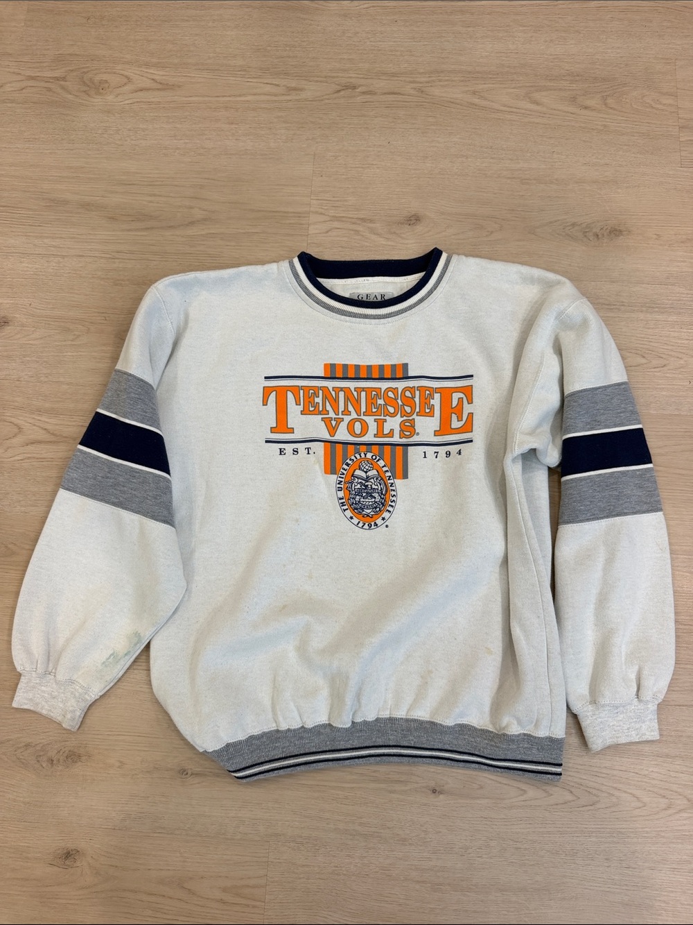 Vintage Gear Large White Crewneck Sweatshirt with Orange Tennessee Vols Logo